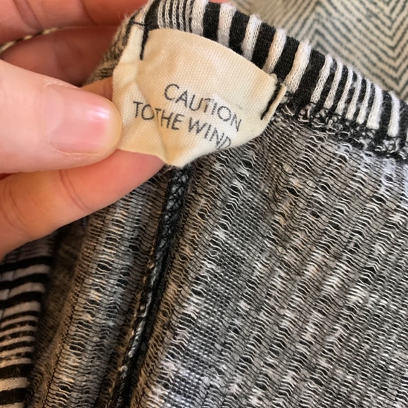 Caution to the wind Summer dress - Picture 4 of 4